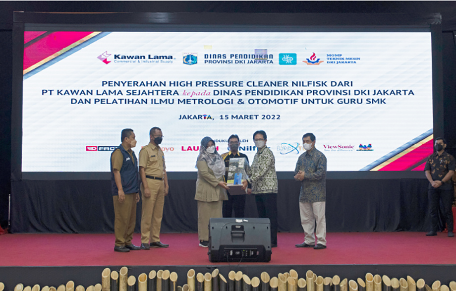 Kawan Lama Sejahtera Supports SMKs (Vocational High Schools) in Jakarta in Presenting Conducive and Hygienic Face-to-Face Learning Environment