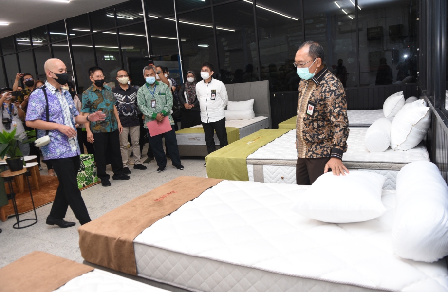 Gaji Golden Dacron: Rahasia Mendapatkan Pendapatan Tinggi Gaji Golden Dacron: Rahasia Mendapatkan Pendapatan Tinggi